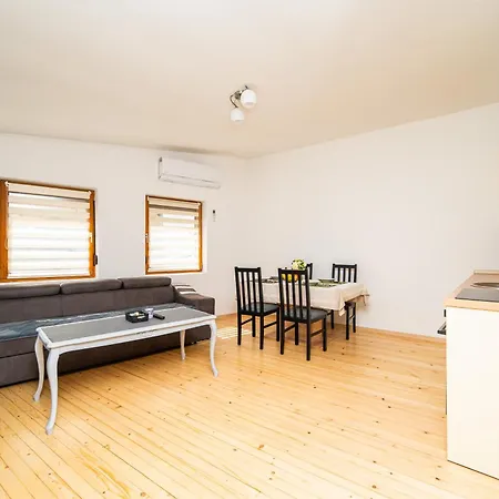 Quiet With Free Parking Apartment Sarajevo