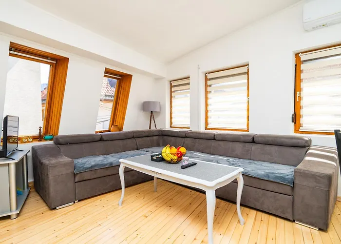 Quiet With Free Parking Апартаменты Сараево