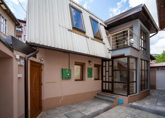 Апартаменты Quiet With Free Parking Сараево