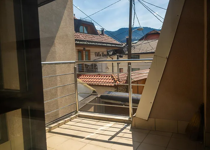 Quiet With Free Parking *