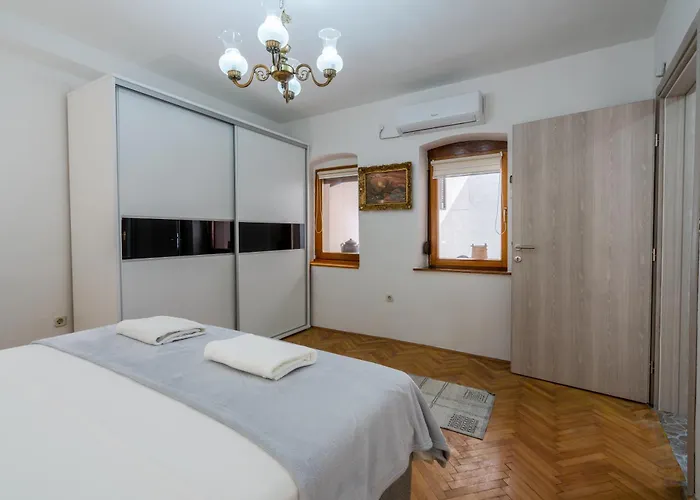 Апартаменты Quiet With Free Parking Сараево