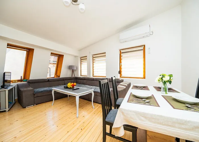 Quiet With Free Parking * Сараево