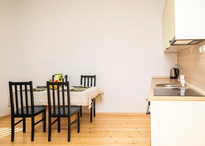 Quiet With Free Parking Апартаменты Сараево